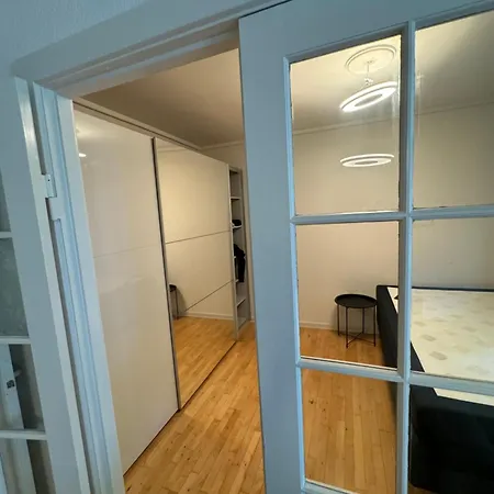 Cozy Near Downtown דירה קופנהגן